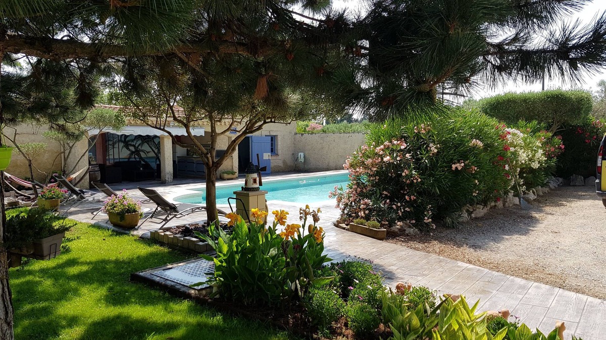 Sorgues Villa | AVIGNON, detached villa of 110m2 with private pool, golf course .