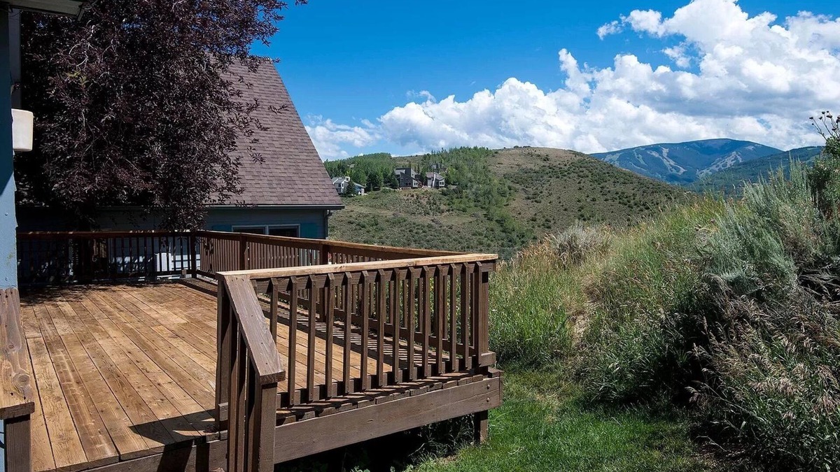 Wildridge House | Avon property available for longer lease!