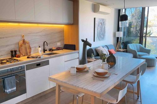 Caulfield North Apartment | Award winning designer complex – Cantala