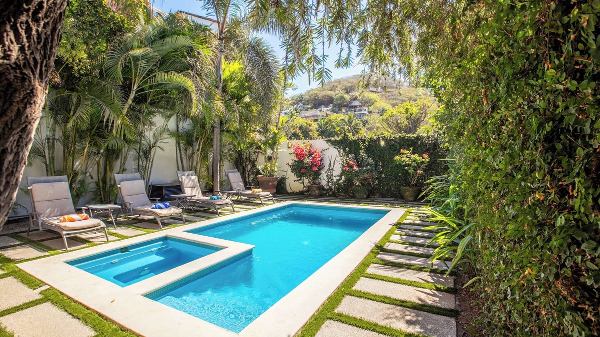 North End House | Award Winning Luxury Villa - Preferred North End Location -Beach, Pool, Hot Tub