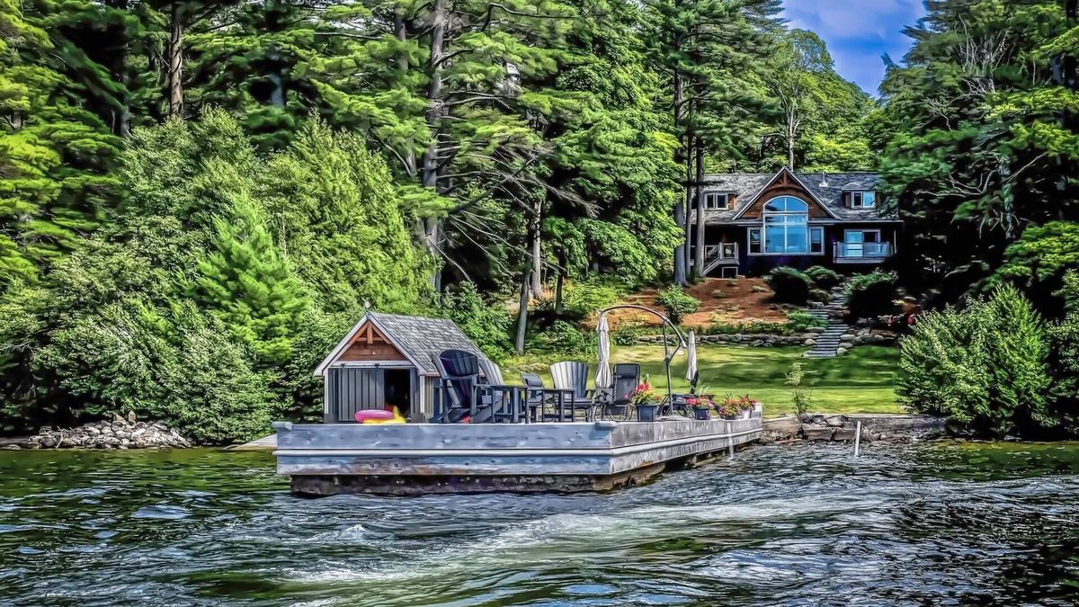 Baysville Cottage | Award Winning View on Lake of Bays, 3 bdrm 3 bath 4 season cottage!