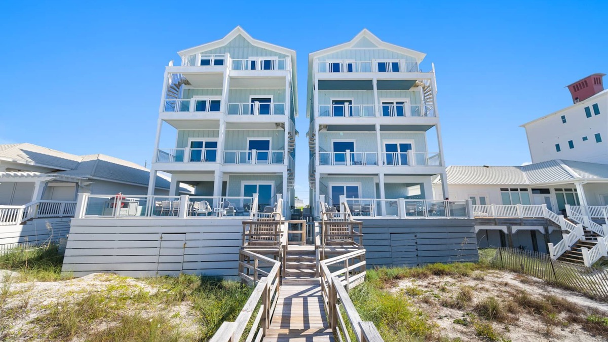 Crescent Beach House | "Awave From It All" Beachfront + Private Pool w/Beach Chairs & Umbrellas Included! Equipped with an Indoor Elevator!
