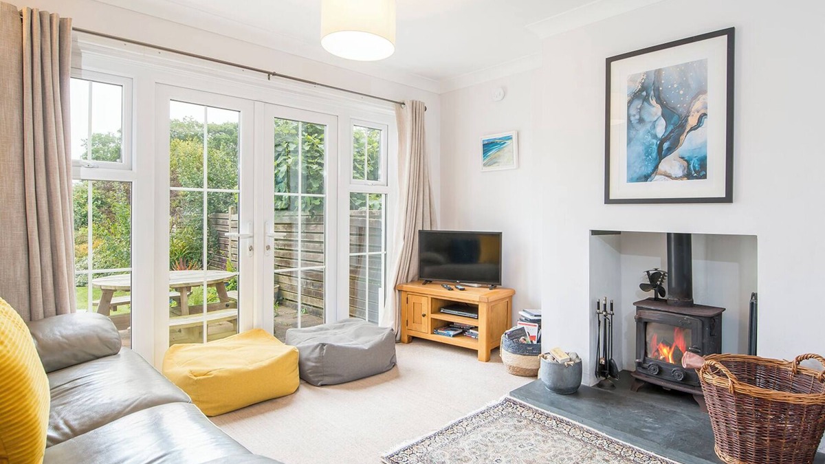 Stackpole Cottage | Awel y Mor, Holiday home Stackpole, Sleeps 6, 3 bedrooms, bathrooms