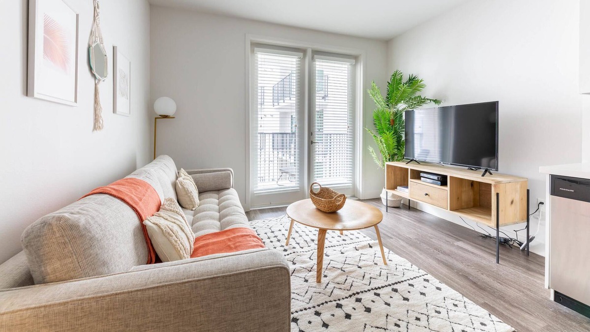 Wilshire Apartment | Awesome 1BR in Koreatown Near Metro Stns w/ Gym