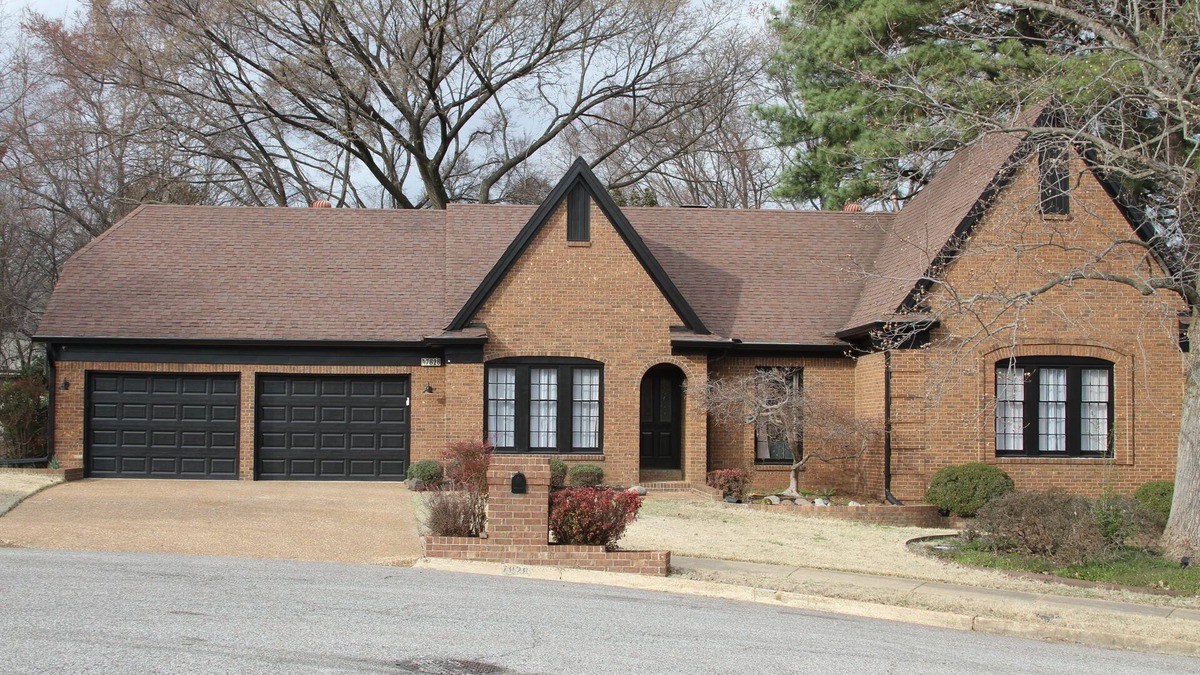 Ellendale House | Awesome 3-bedroom house with pool in wonderful Memphis.