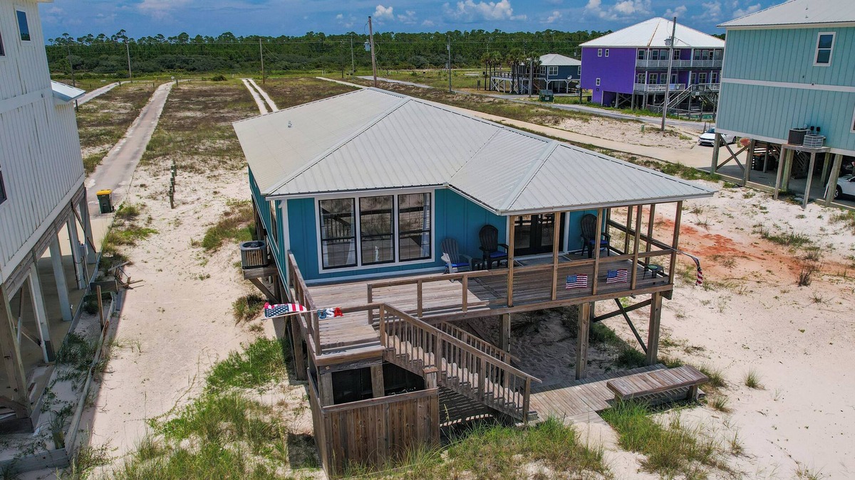 Southpointe House | Awesome and affordable 2 Bdrm, 2 Ba Gulf Front Private Home