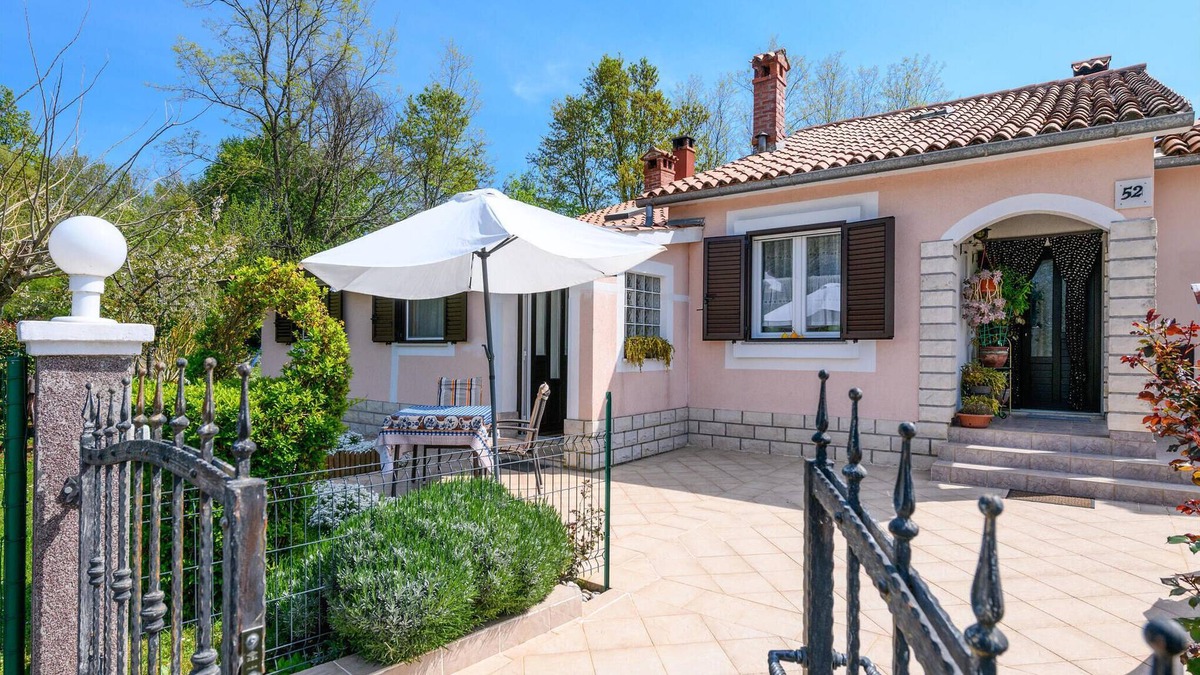 Sveta Nedelja Apartment | Awesome Apartment in Labin With 1 Bedrooms and Wifi