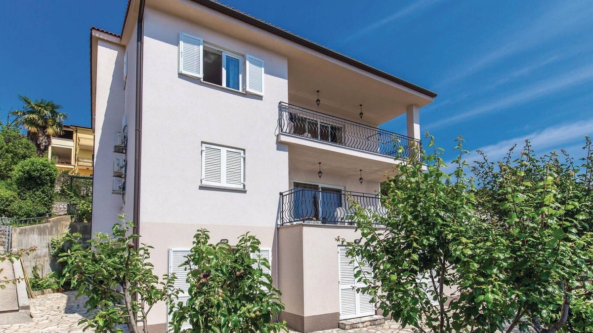 Icici Apartment | Awesome apartment in Icici with kitchen