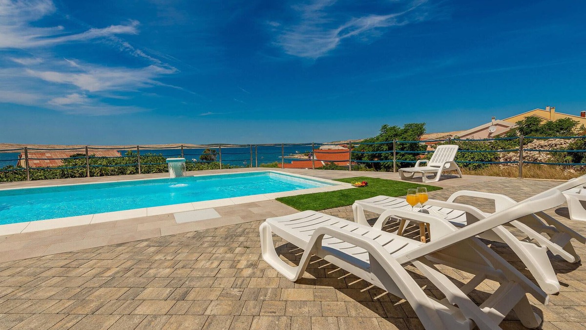 Kustici Apartment | Awesome apartment in Kustici, Novalja