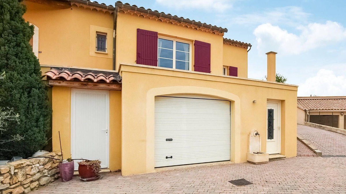 Visan Apartment | Awesome apartment in Visan