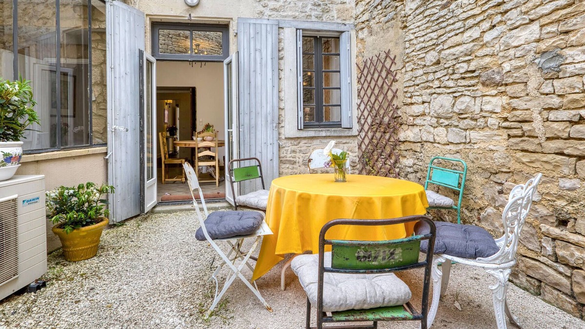Verteuil-sur-Charente House | Awesome home in Verteuil-sur-Charente