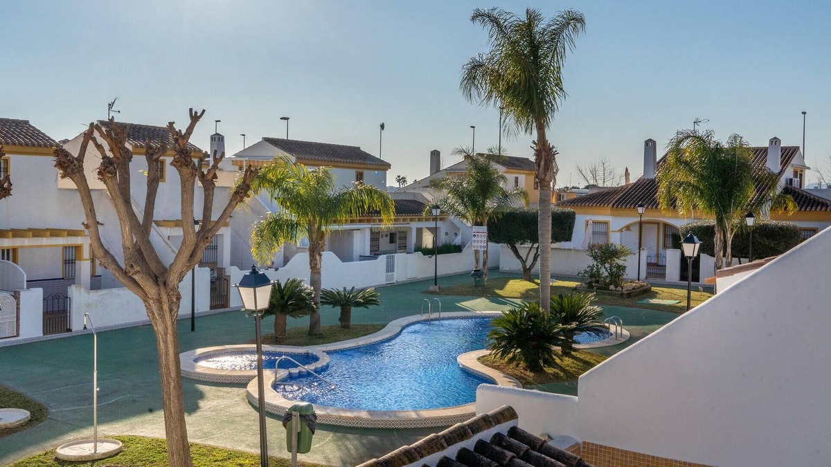 Pueblo Latino House | Awesome home in Pilar de la Horadada