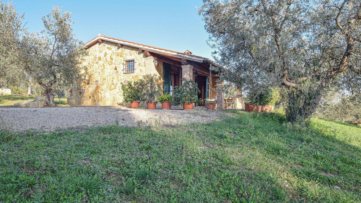 Magliano in Toscana House | Awesome home in Magliano in Toscana