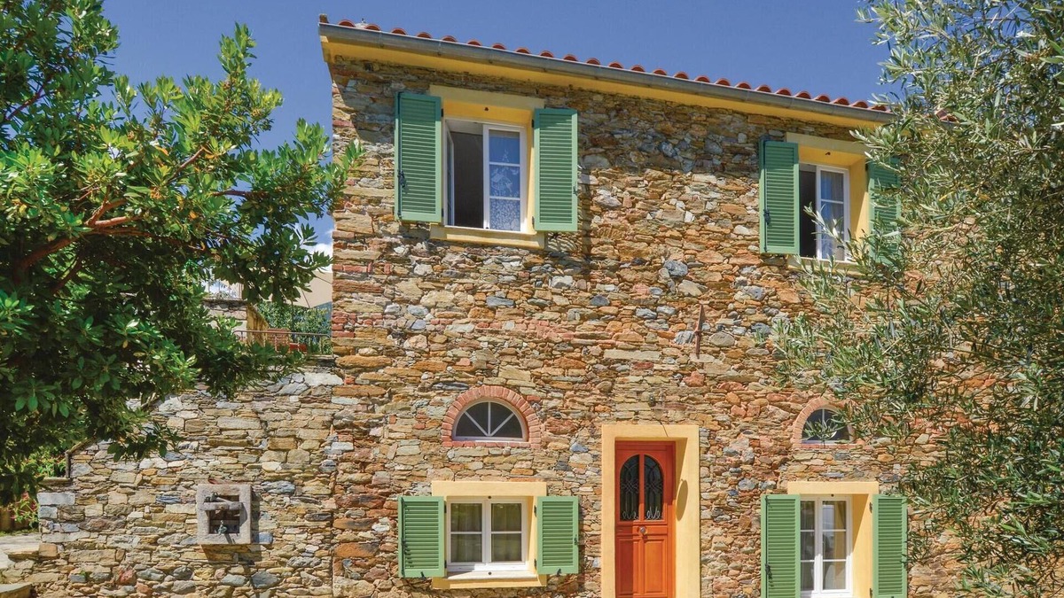 Santa-Maria-Poggio House | Awesome home in Santa Maria Poggio