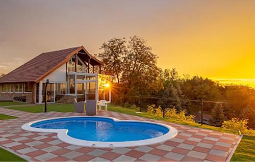 Aljmas House | Awesome Home In Aljmas With Sauna