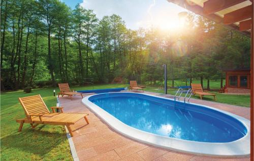 Brestovac House | Awesome Home In Brestovac With Sauna