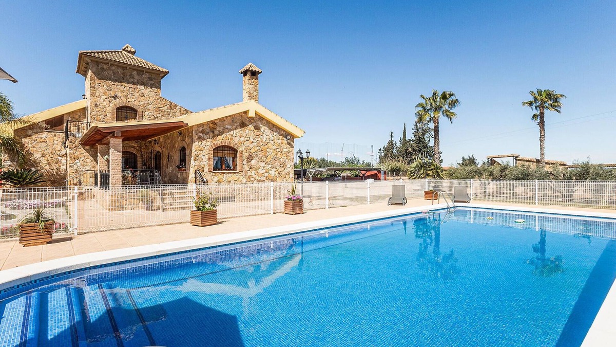 Los Gallos House | Awesome home in Cartagena with WiFi