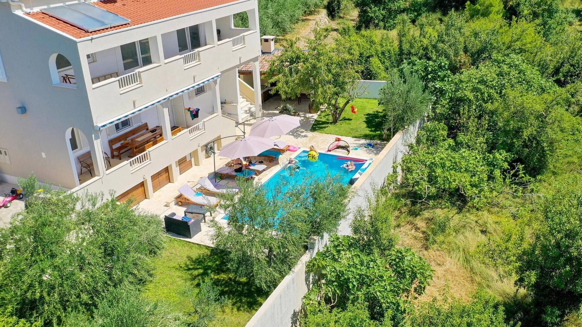 Kastel Sucurac House | Awesome home in Kastel Sucurac