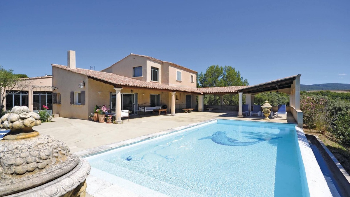 Joucas House | Awesome home in Joucas with kitchen