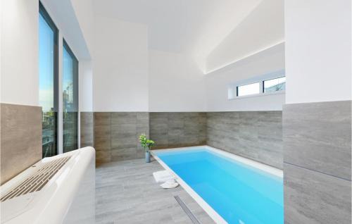 Lembruch House | Awesome Home In Lembruchdümmer See