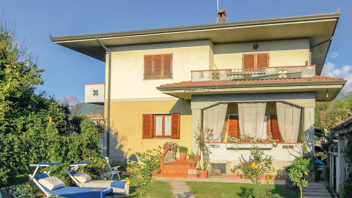 Capanne-Prato-Cinquale House | Awesome home in Montignoso -MS-