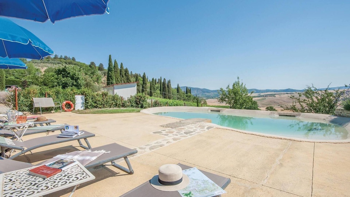 Montenero House | Awesome home in Montenero GR