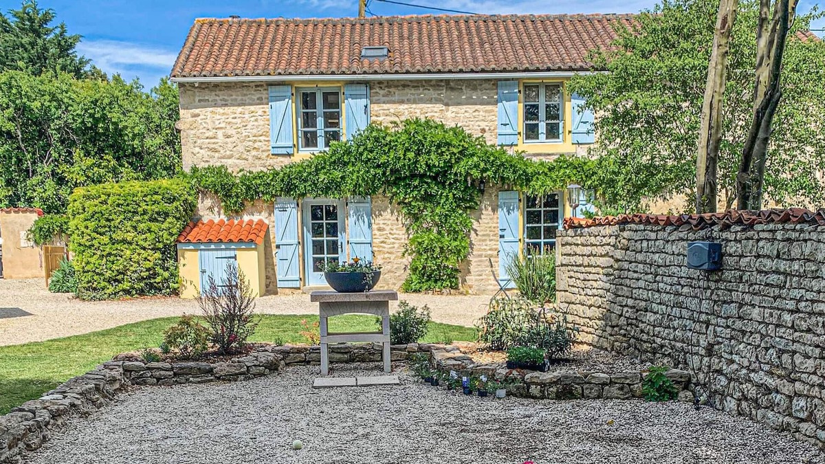 Nanclars House | Awesome home in Nanclars