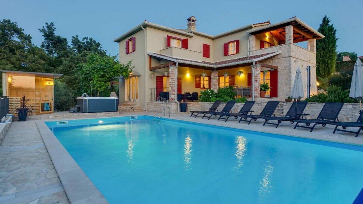 Montizana House | Awesome home in Porec with sauna