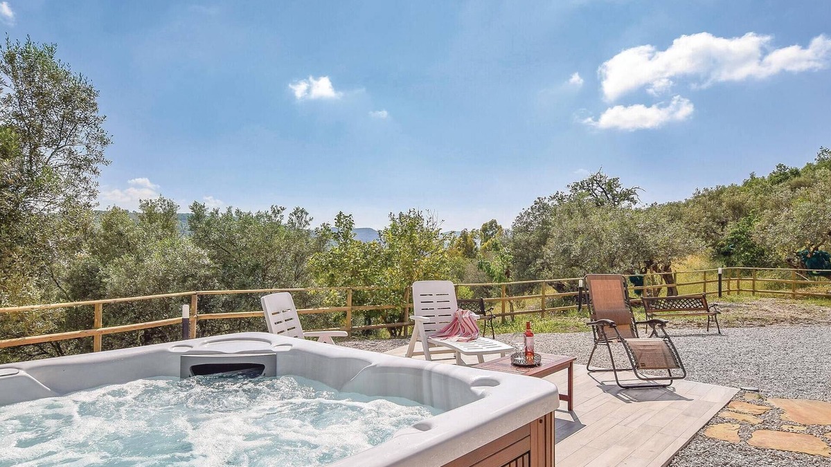 Ogliastro Cilento House | Awesome home in Ogliastro Cilento