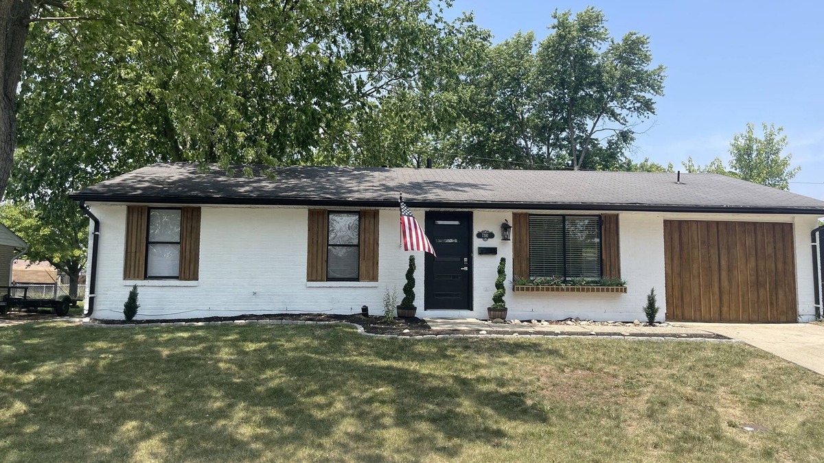 Huber Heights House | Awesome Pool Home in Huber Heights!