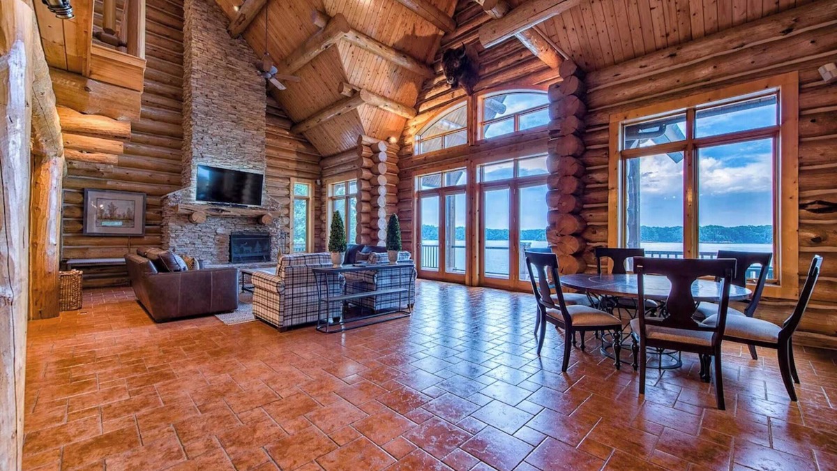Lake Norman of Catawba Cottage | Azalea Retreat- The Lodge by Avantstay Best View