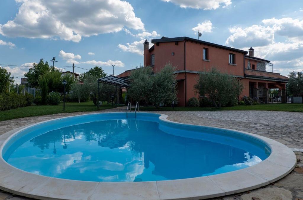 Mirabella Eclano Bed & Breakfast | Azienda Agricola Ponterotto