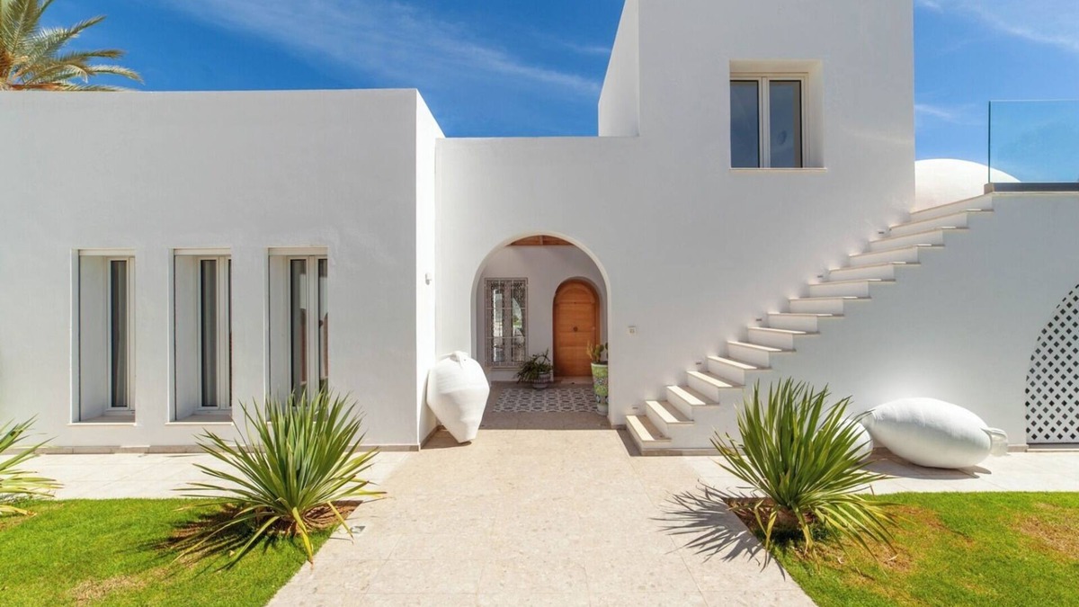 Djerba Midun Villa | AZUL VILLA, 5 minutes from the beach, Luxury Villa super for families.