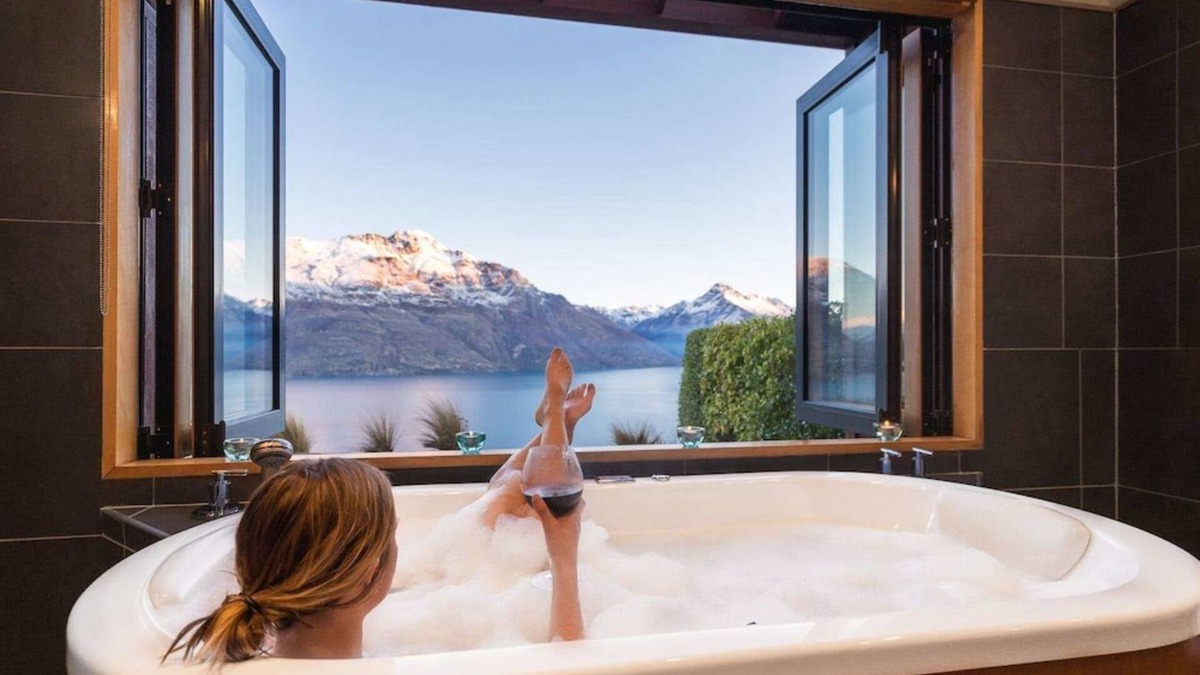 Sunshine Bay Cabin | Azur Luxury Lodge