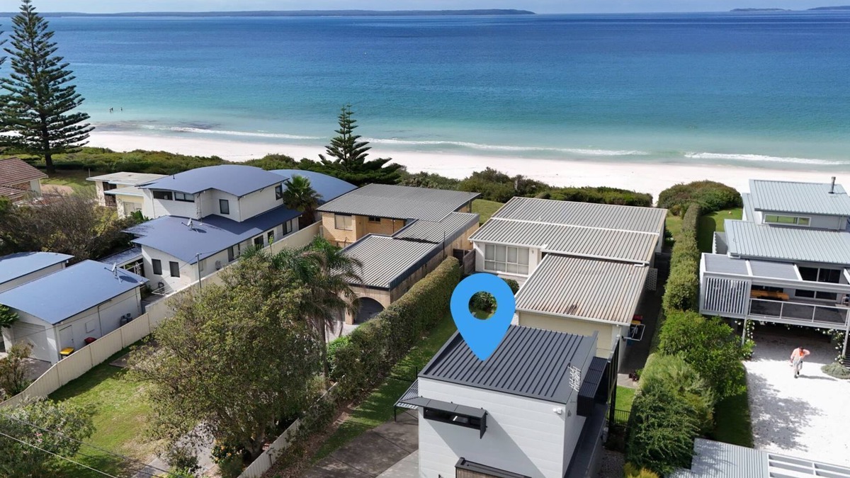 Callala Beach Apartment | Azure Studio - Ocean Glimpses - 3 Mins Walk to Beach