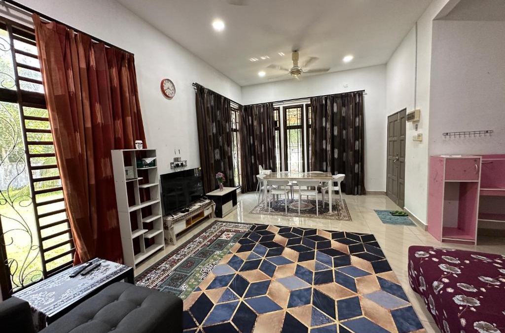 Peramu Permai Apartment | Azzahra Homestay Pekan with 3 Bedrooms fully airconditioner