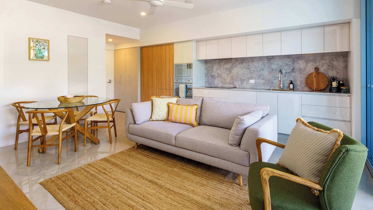 Bokarina Apartment | Azzure Beachside Retreat - Pool, Gym & Steam Room