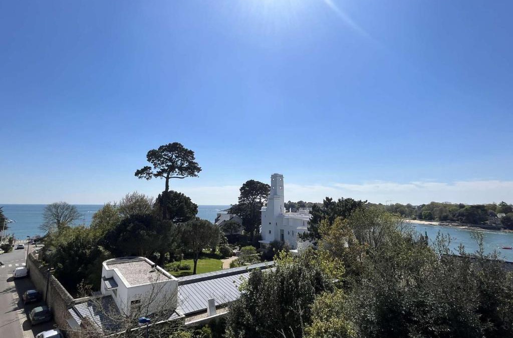 Benodet Apartment | Bénodet, superbe duplex 3 étoiles, près de la plage, balcon et ascenseur - FR-1-481-61