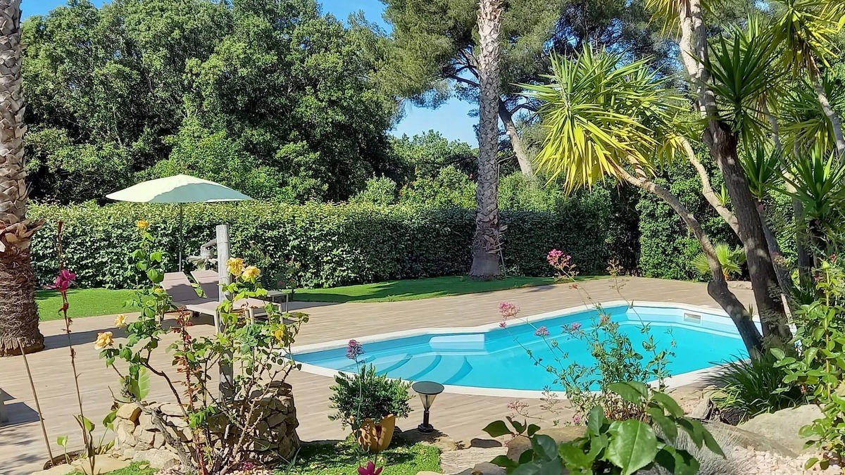 Le Castellet Bed & Breakfast | B&B Au Temps pour Vous, in the middle of the vineyards of Bandol