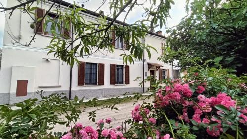 Carbonara al Ticino Bed & Breakfast | B&B Borgo Tre Case