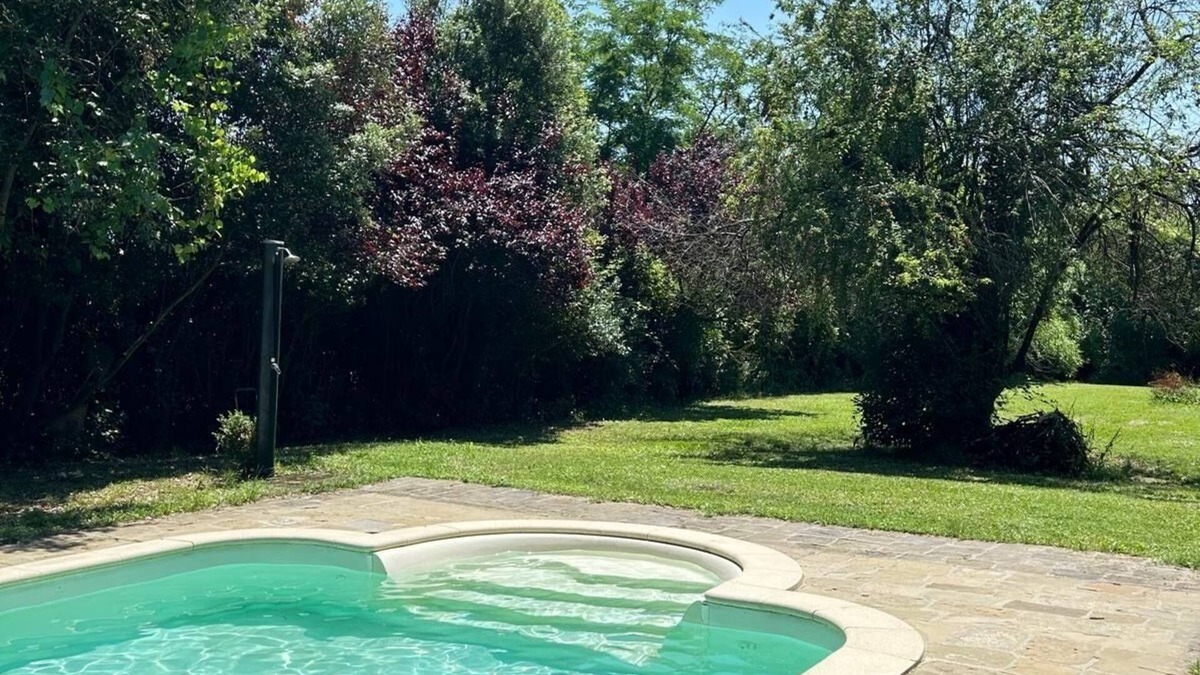 Pistoia Cottage | B&B "Il Melograno" cottage with private pool in Pistoia.