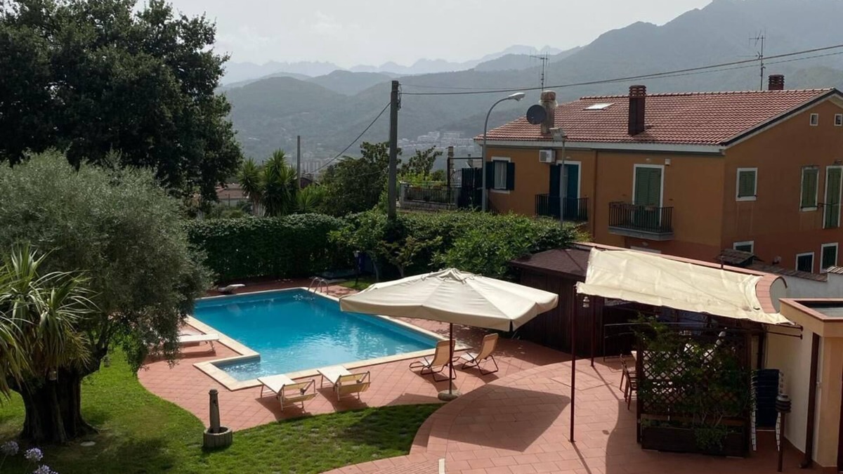 Ogliara Bed & Breakfast | B&B La Rosa: unique apartment 9 beds
