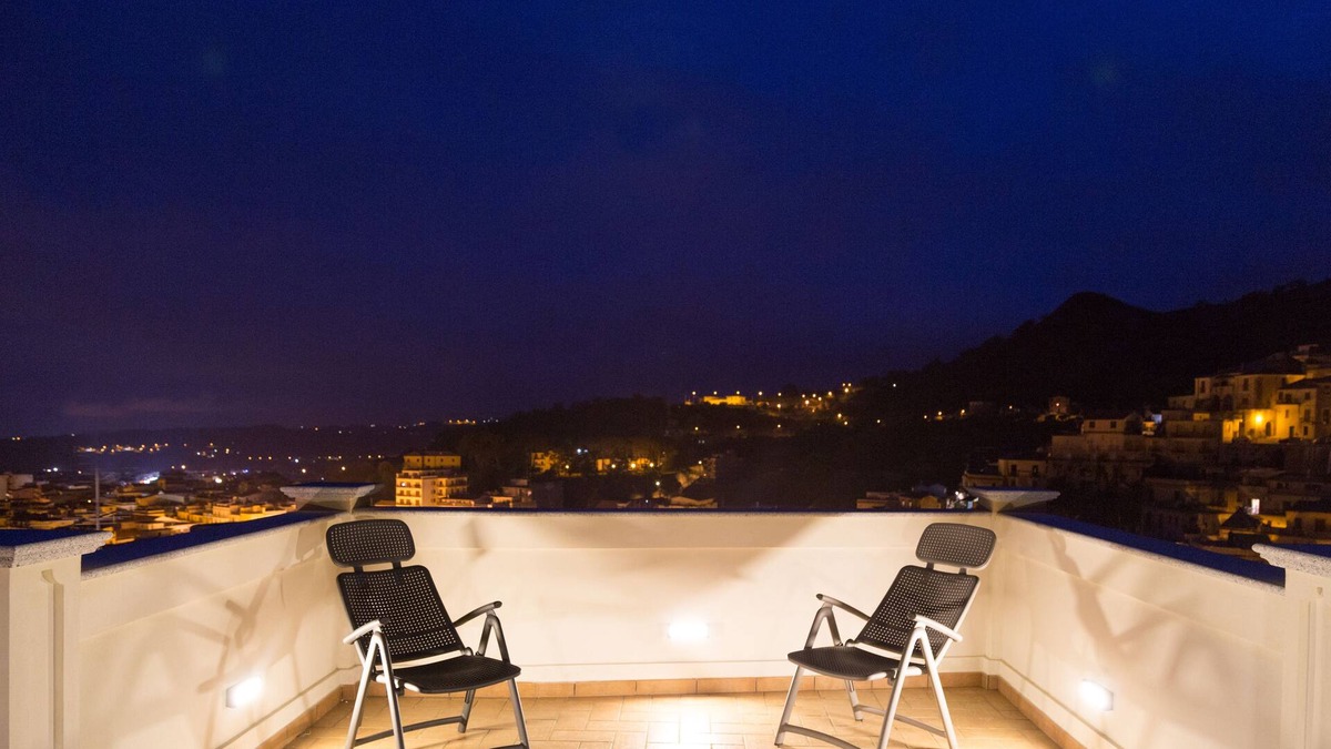 Gioiosa Ionica Bed & Breakfast | B&B Palazzo Mantegna