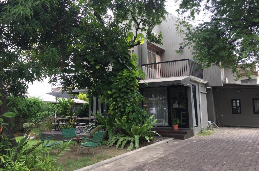 Thanon Nakhon Chai Si Bed & Breakfast | Baan Ongkharak bed & breakfast