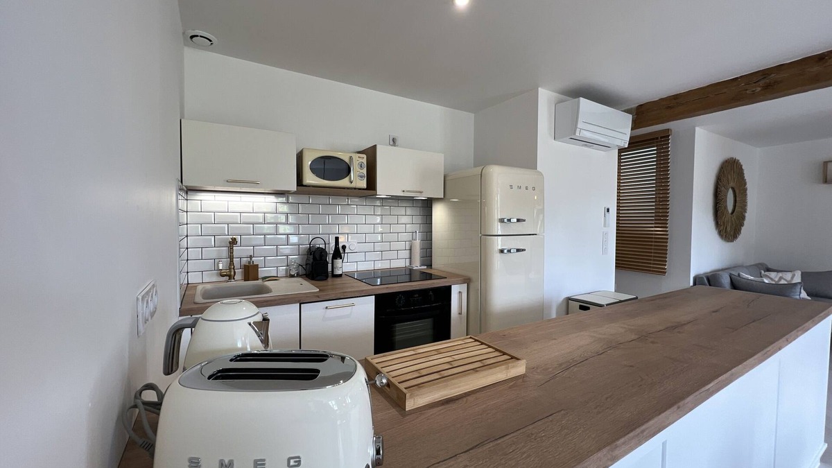 Villefranche-de-Rouergue Apartment | Babolène loft, Bohemian chic apartment.