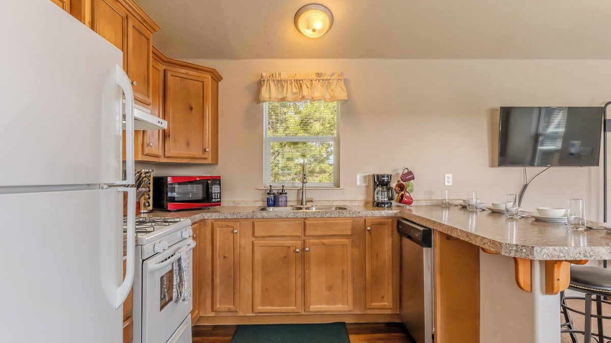West Yellowstone House | Baby Bear Cabin - Roam Property Management