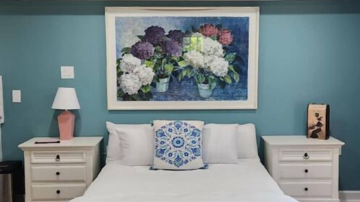 West Cape May Apartment | Bacchus Cottage at WIllow Creek Winery