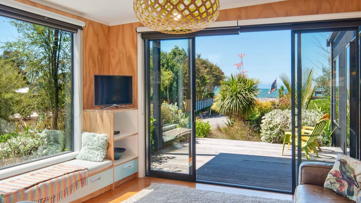 Marahau House | Bach 7 by the Sea - Spa Pool & Stunning Views in Marahau