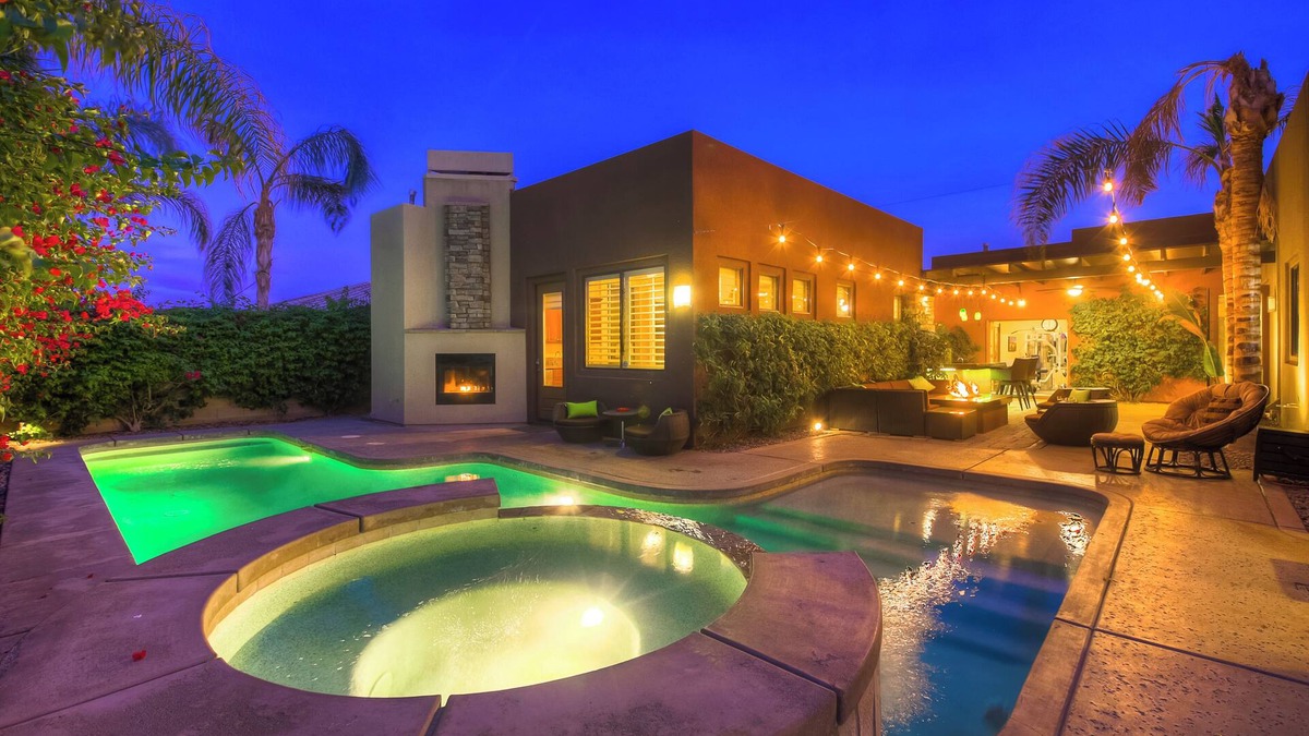 Rancho Santana Villa | Back Stage Villa, A Tribute 2 Rock Icons & Their Timeless Souls 7Brm 6 Btrm