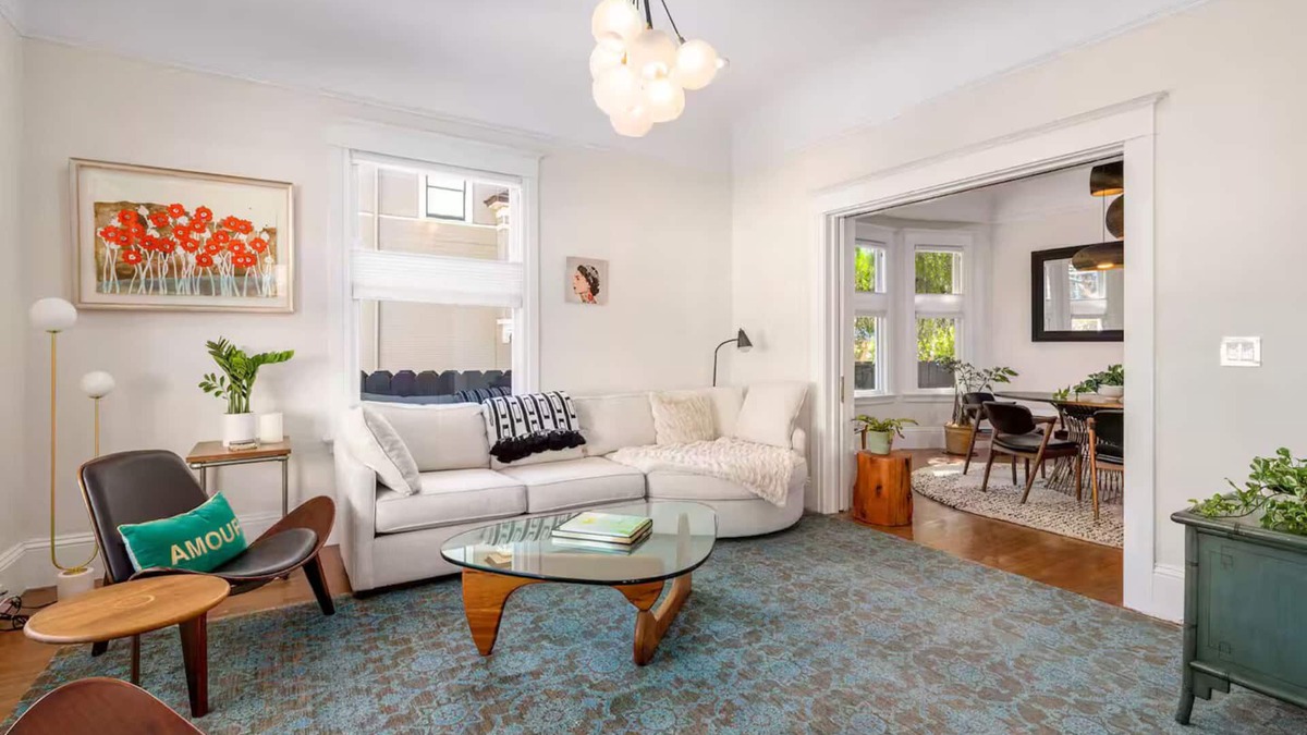 Centennial House | Backyard Bliss! 4-BR Stay w/Hot Tub, Redwood City